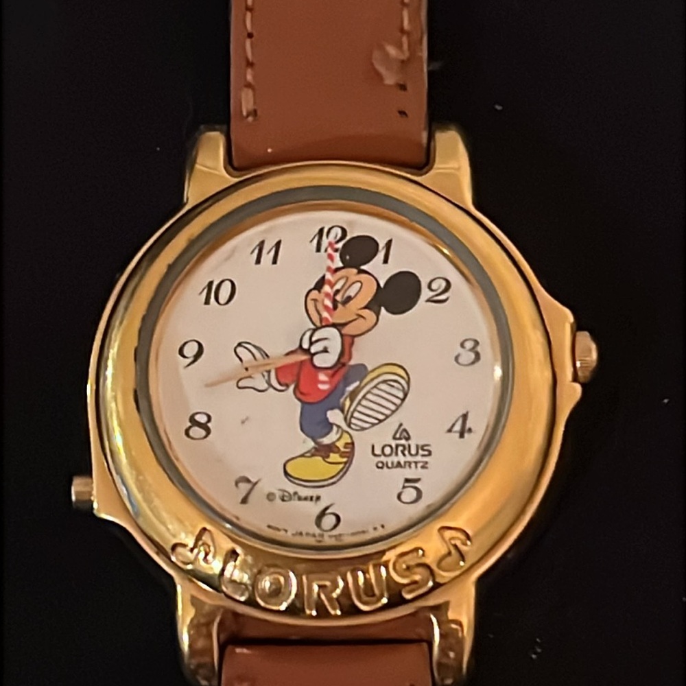 Lorus Disney musical Watch works